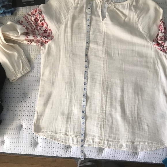 NWT Embroidery Tie-Neck Blouse - Picture 6 of 8